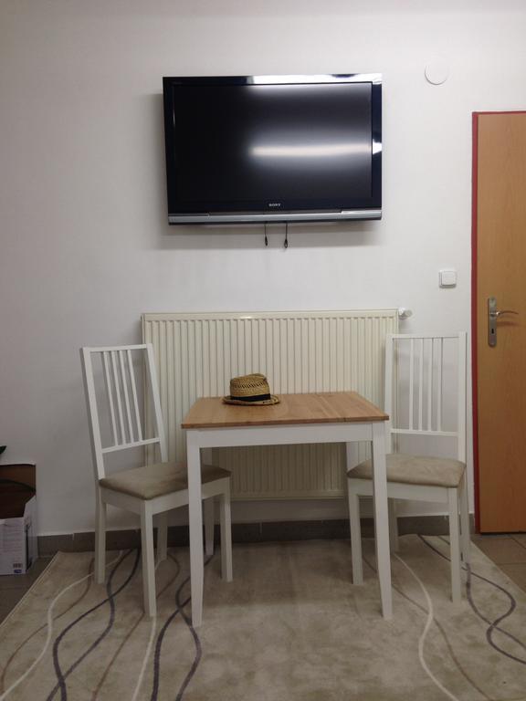 Apartman Kajov Appartement Buitenkant foto